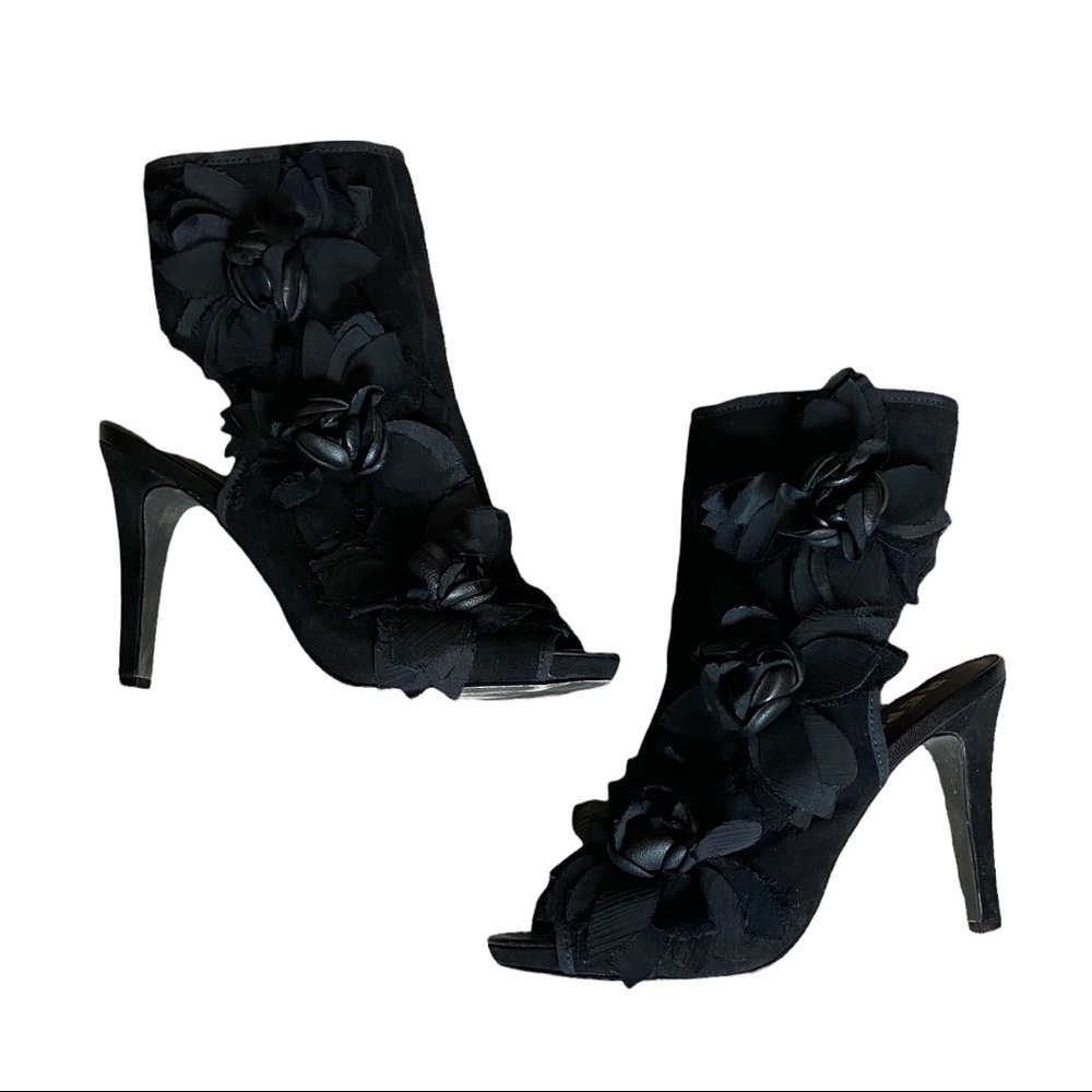 Report Heels with Floral Detail